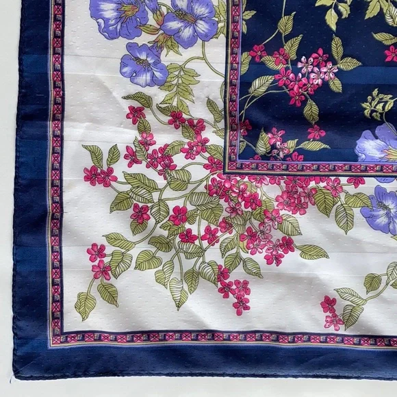 Navy Blue~White Floral 29” x 30” Scarf Italy - Picture 3 of 10